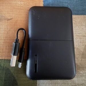 GoMovi Vivitar OD4010 Slim Powerbank, 5000 mAh - New With Some Scratches on Case